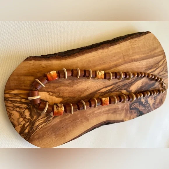 Wood Necklace handmade with natural wood - Picture 7 of 9